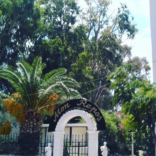 Mon Repos Hotel