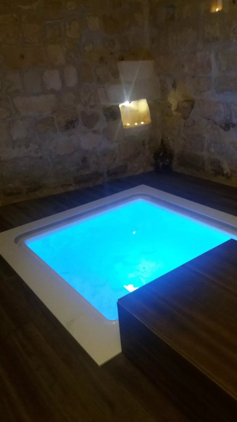 Mata Suite