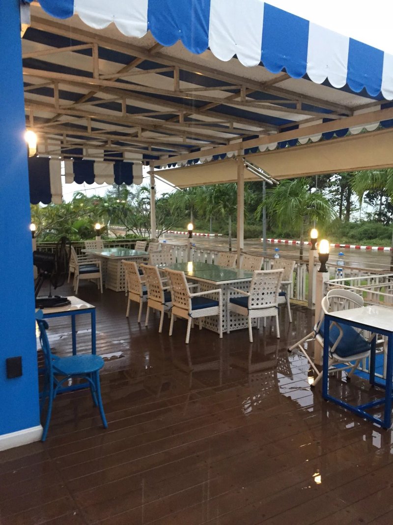 The Pier Cafe