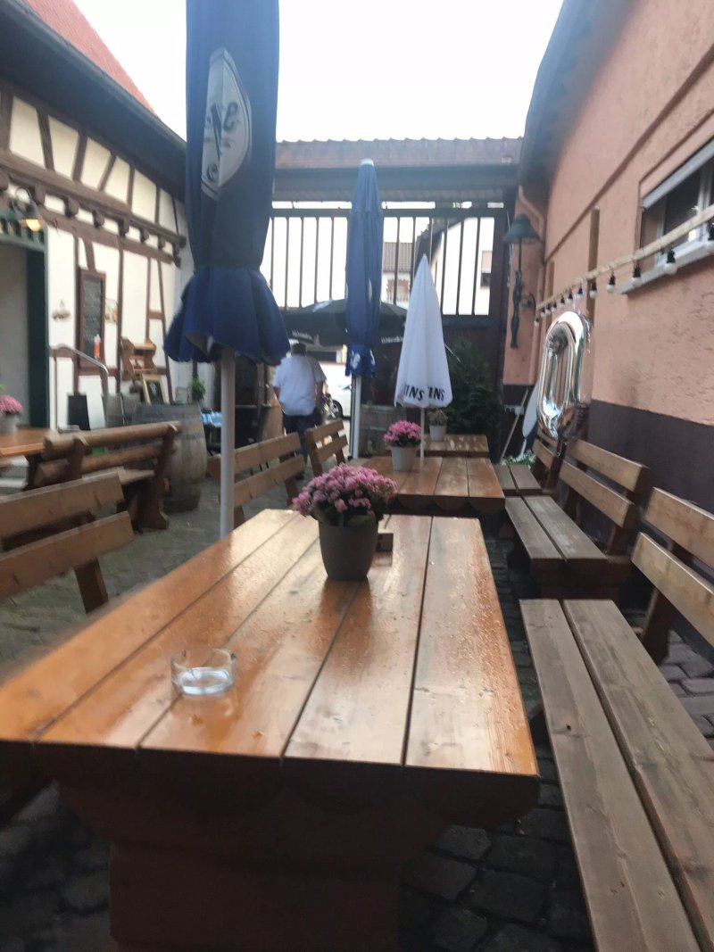 Edde Im Schankhaus Linde