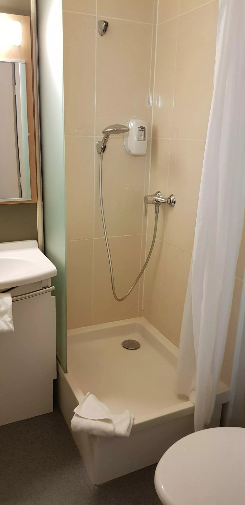 B&B HOTEL Grenoble Centre Verlaine