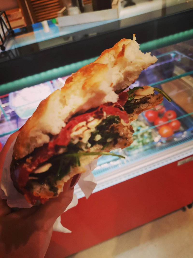 Via Romana Deli