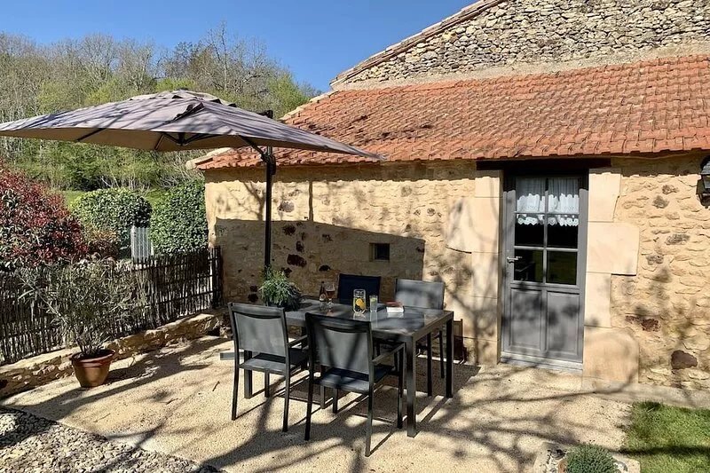 Beautifully restored farmhouse with pool and private garden in the the Dordogne