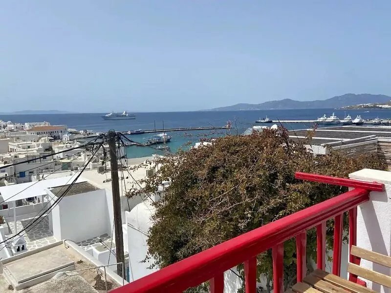 Elenitas townhouse with Balcony and Sea View