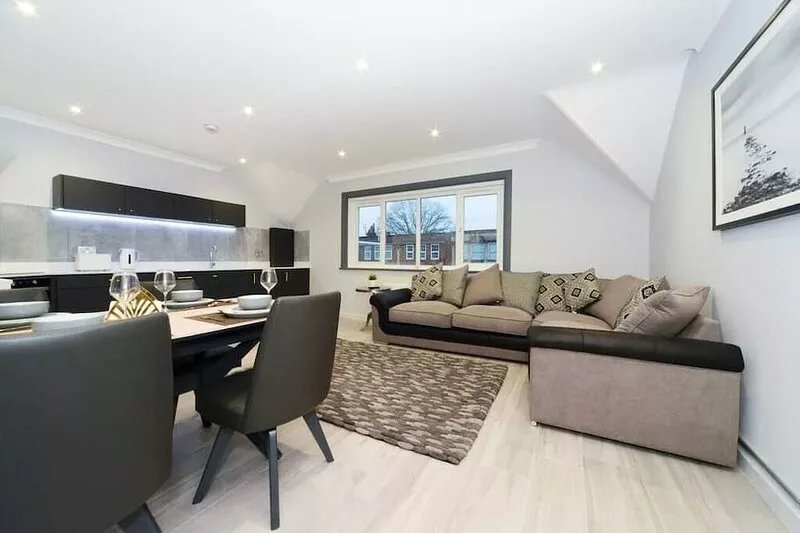 ⭐⭐⭐⭐⭐ Super Cool Apartment Parking, Netflix & WiFi
