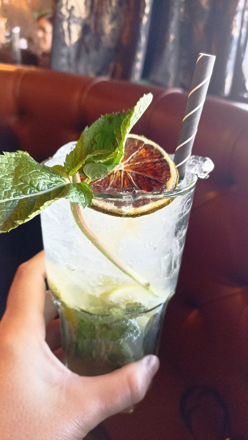 Snob Cocktails & Food