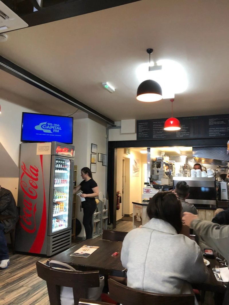 Poppy Cafe