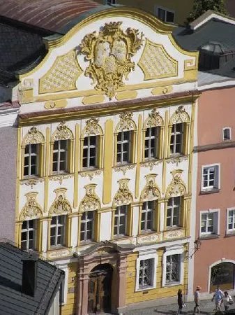 Tauffkirchen Palais
