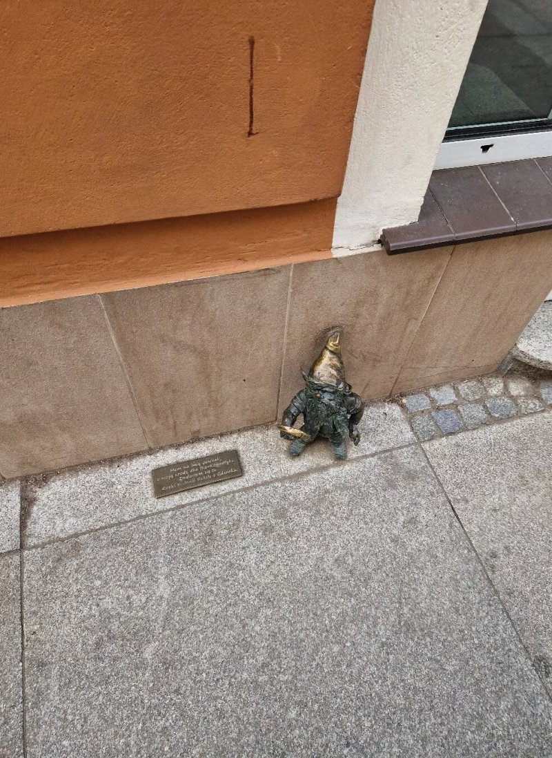 Kransal Janinek Statue (Wroclaw Dwarf Statue)