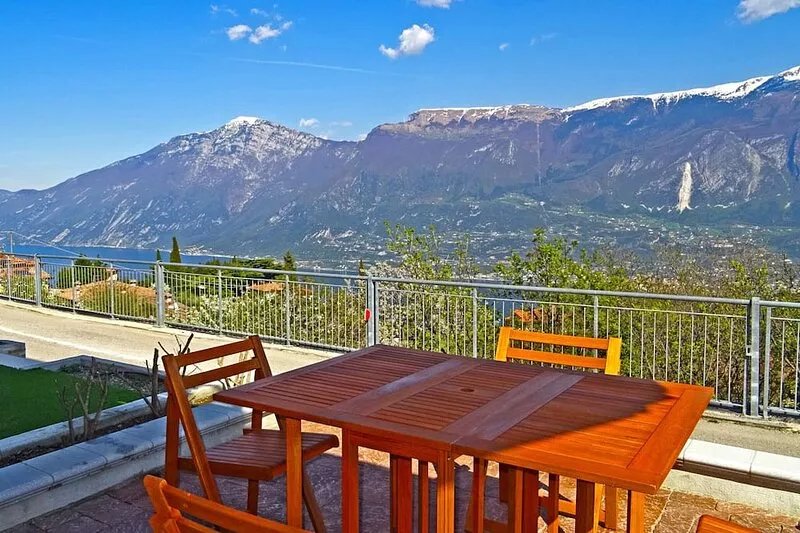 La Quiete 23 Holideal Apartment Lake View