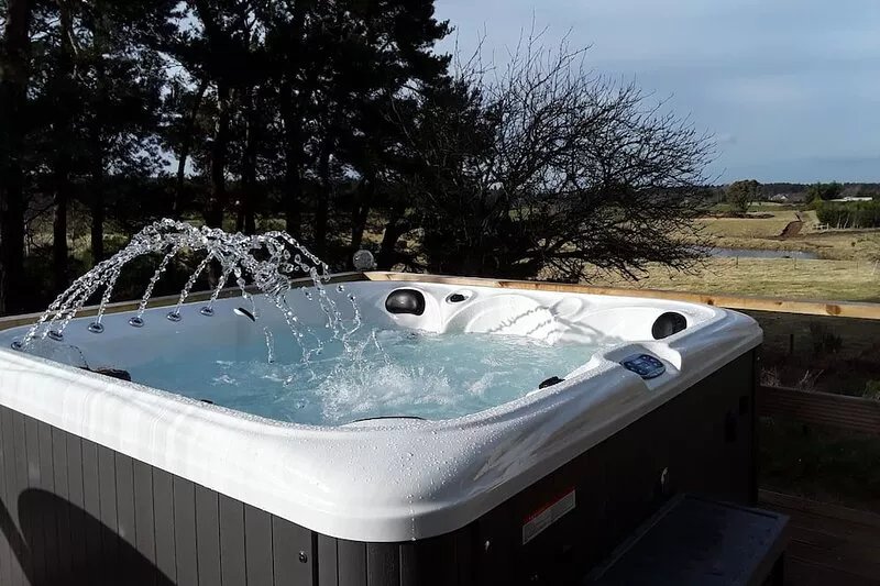 Peaceful, relaxing  lodge for 2 set in countryside