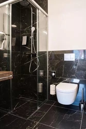 Outlet Hotel