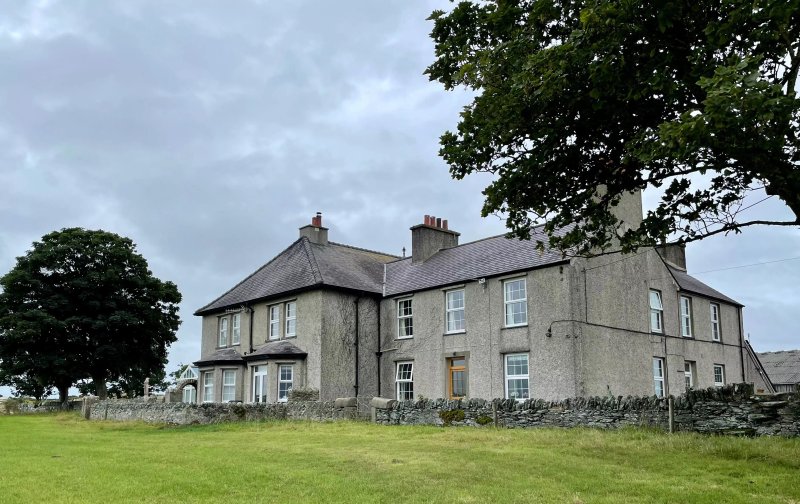 Ty Mawr Farmhouse Bed & Breakfast
