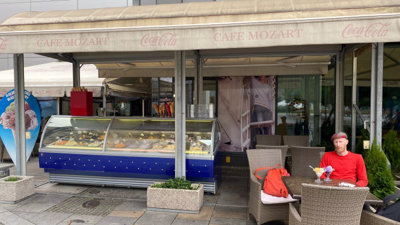 Cafe Mozart