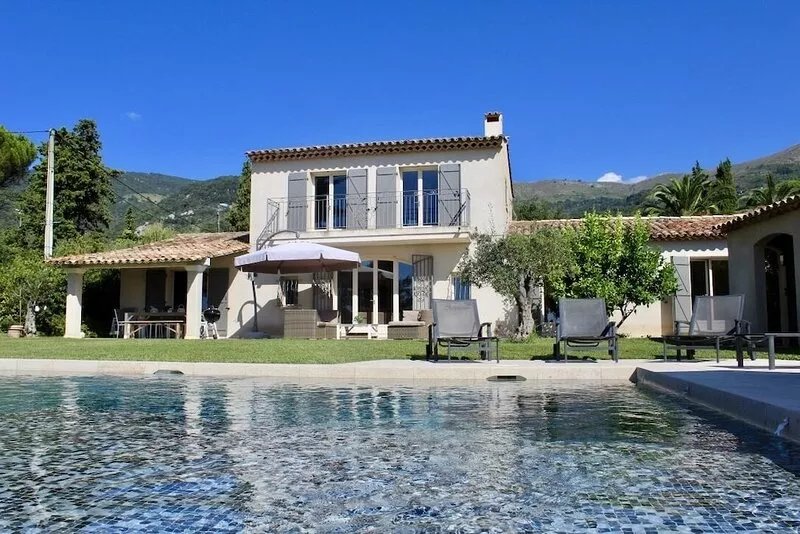 Lovely 6 bedroom villa with panoramic views and big pool