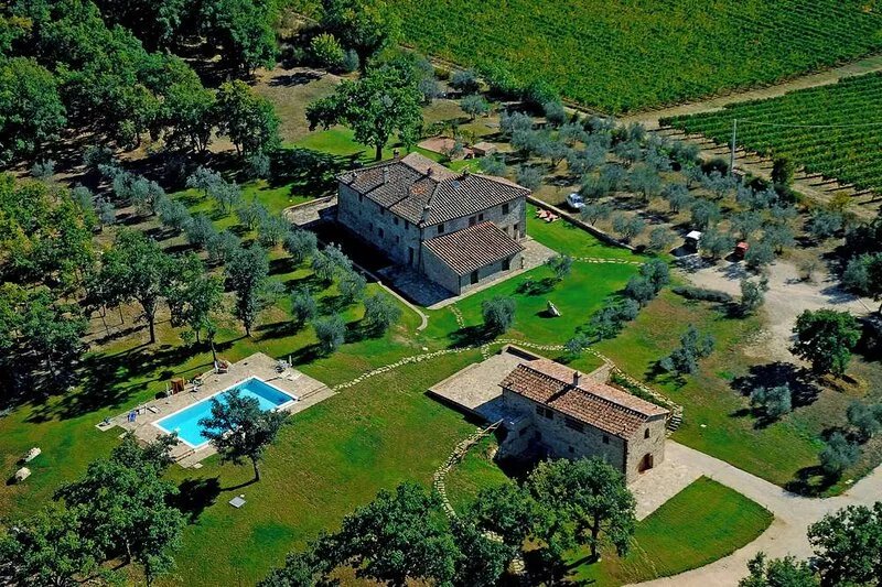 Bufati - A house in Chianti - Red Apartment