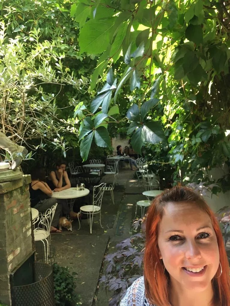 Take 5 minutes in Paris