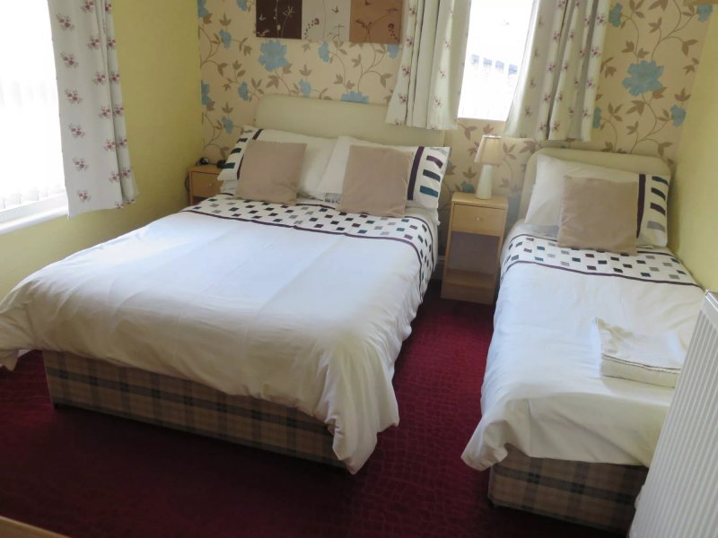Oakwell Guest House