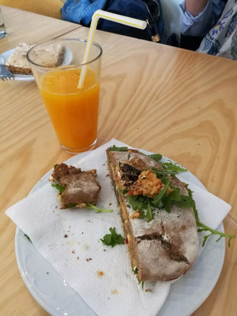 Sempre Quente-Fabrico e Comercializacao De Pao Lda