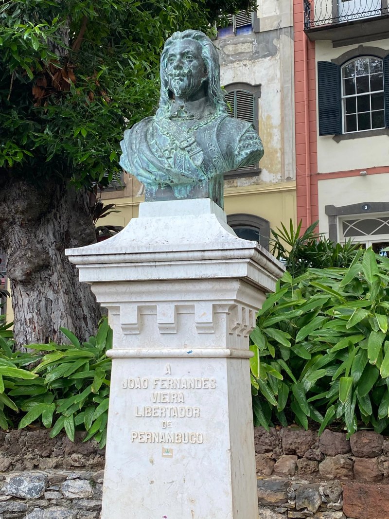 Monumento a Joao Fernandes Vieira