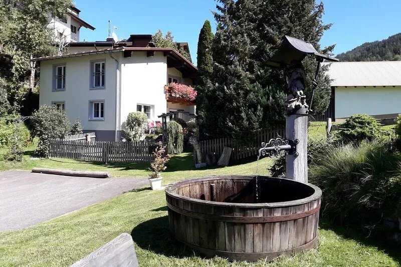Apartment with garden in prime location