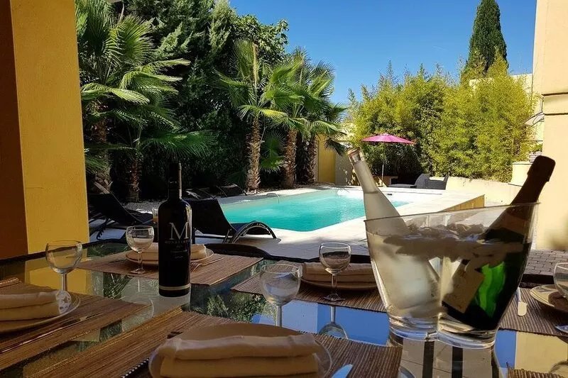 Villa with heated pool between Nîmes, Montpellier and the sea