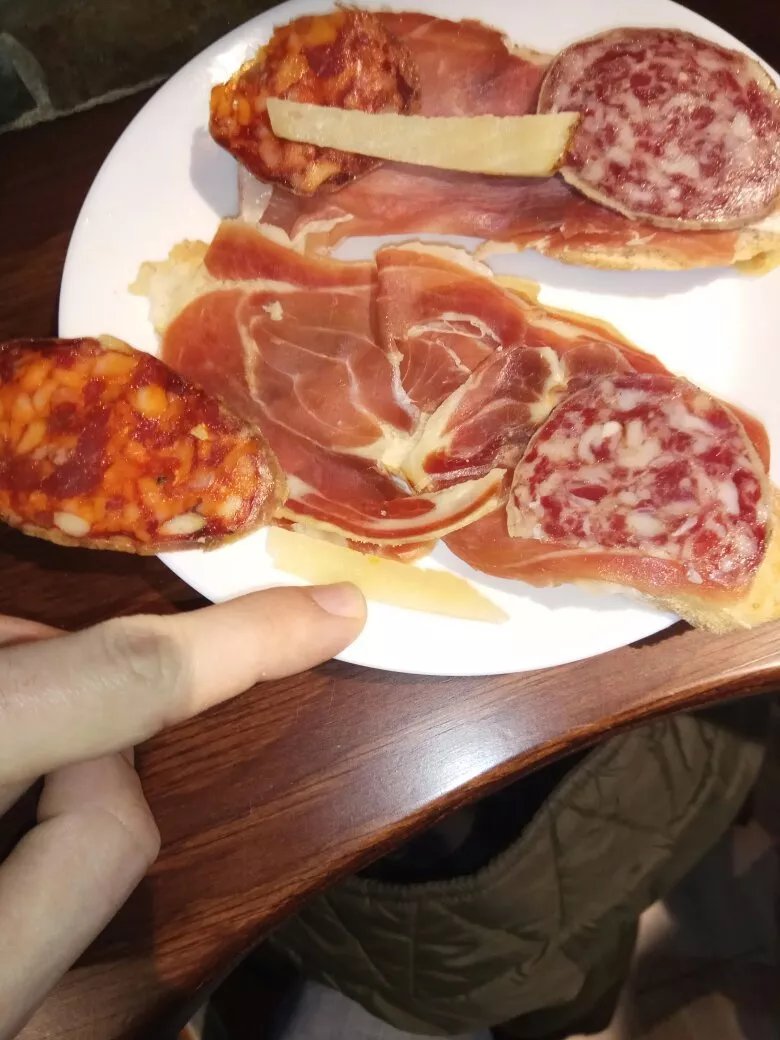 La Tapa del Barrio Humedo