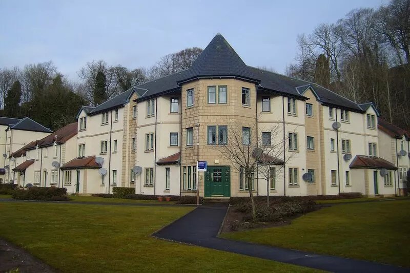 2 Bedroom Top Floor Flat Within 40 mins  of Edinburgh, Good Transport Links