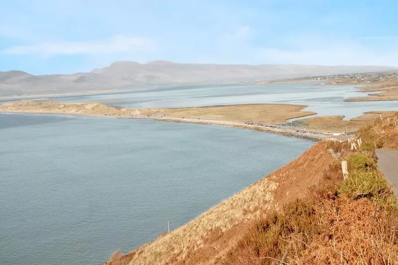 Homerez - Spacious house with sea and mountain views