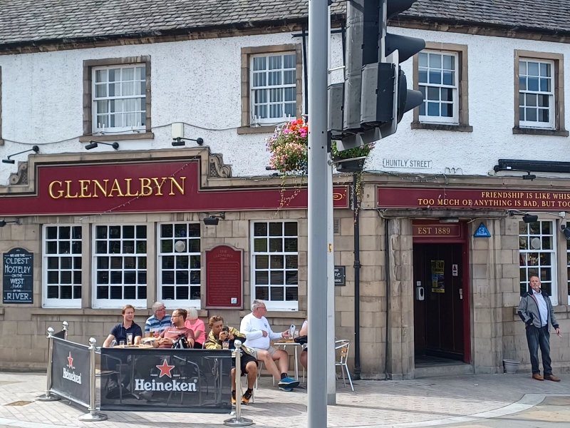 Glenalbyn Bar