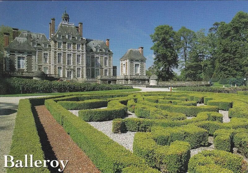GITE: Country house, near the landing beaches, with table football.