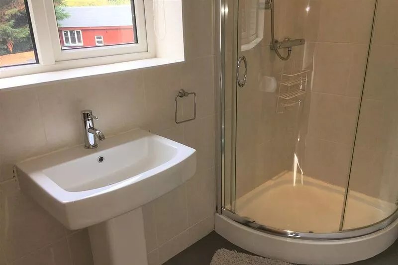 Beautiful Country Cottage private Indoor Swimming Pool ,Hot Tub, & Games room.