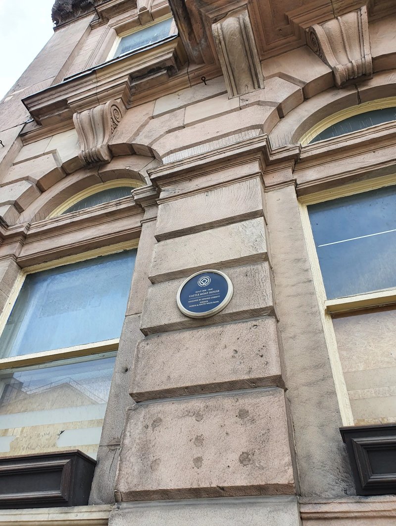 Castle Moat House Blue Plaque