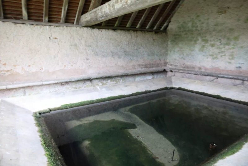 Lavoir de Boujolle a Marcilly-les-Buxy