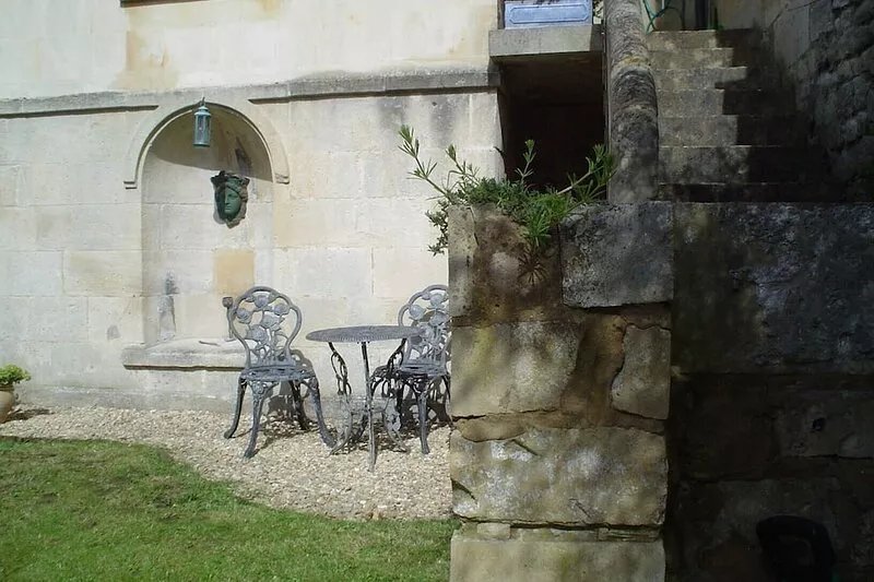 Charming Sunny Mews Cottage Relax in Comfort and Style Great Views