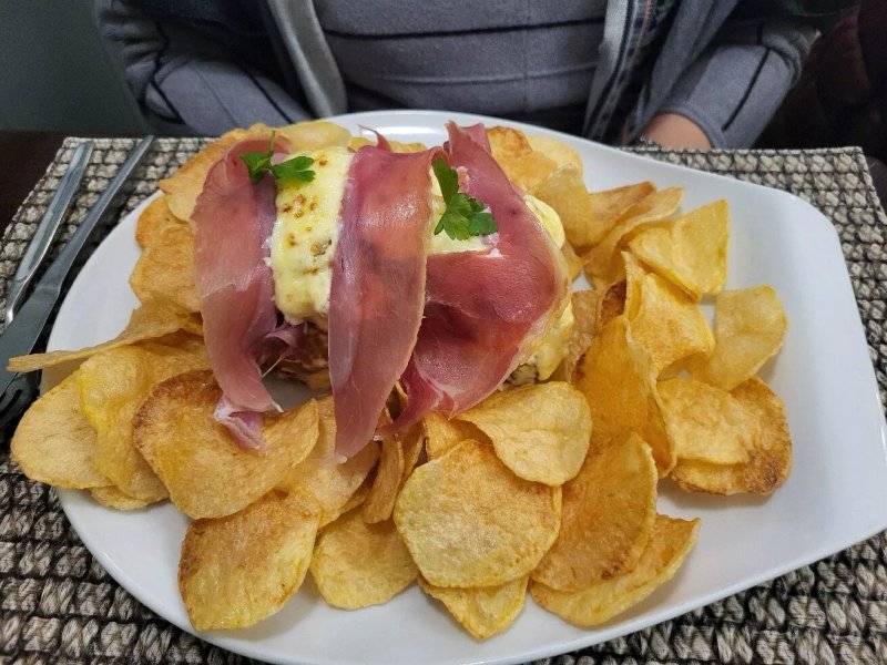 Baixa Cafe Sushi & Grill
