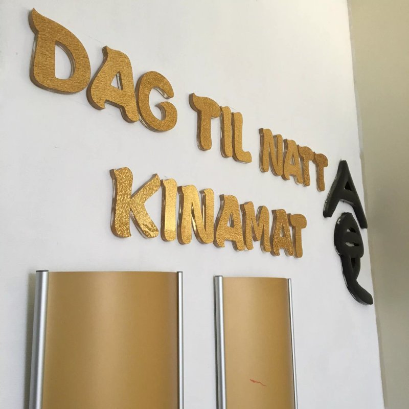 Dag til Natt Kafe og Kinesisk Spiseri
