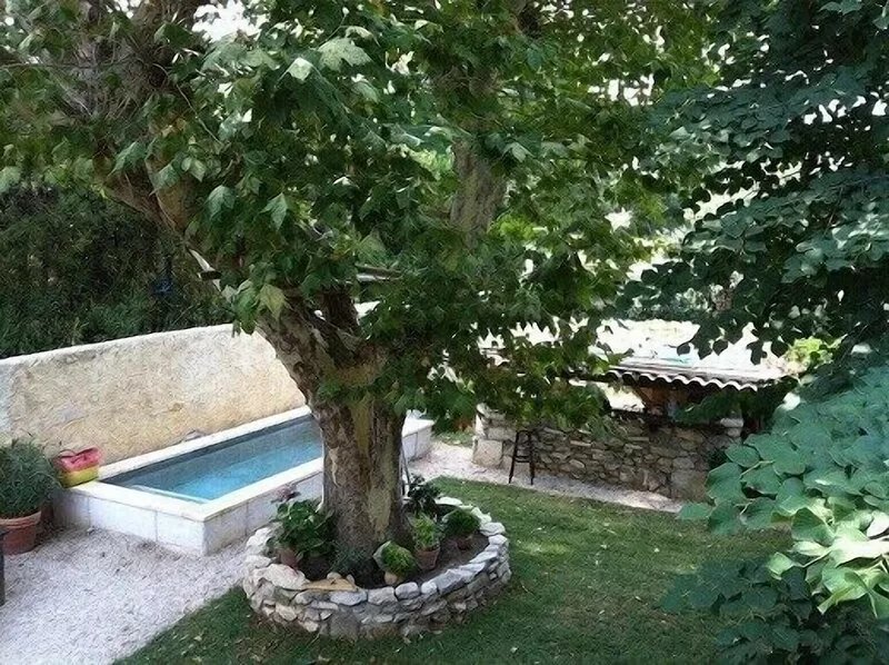 provencal stone mas 500 m from the city center capacity 6 pers. (3 ch.)