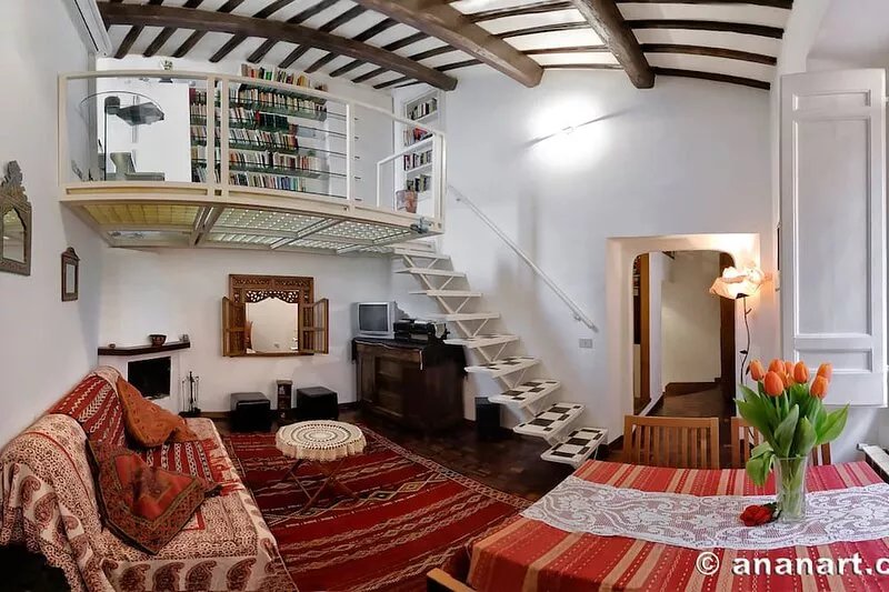 Rome: Romantic penthouse of 700 with wifi, fireplace and a panoramic terrace in