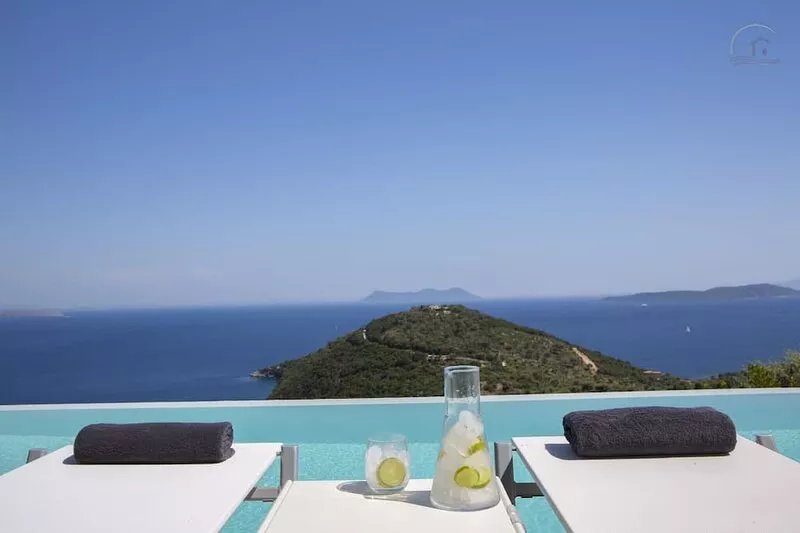 Villa Fyki with wonderful SeaView & private salty water pool