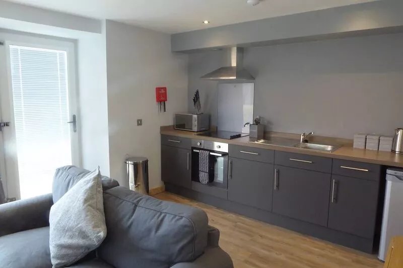 The Stables Lower Cottage 6 (Auchendennan) - sleeps 2 guests  in 1 bedroom