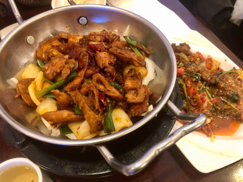 Lin's Restaurant & Bar