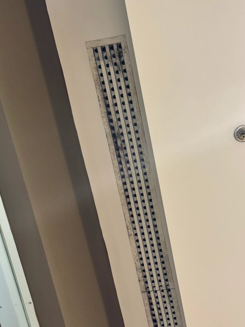 Sleeping In Airports - Premium Lounge