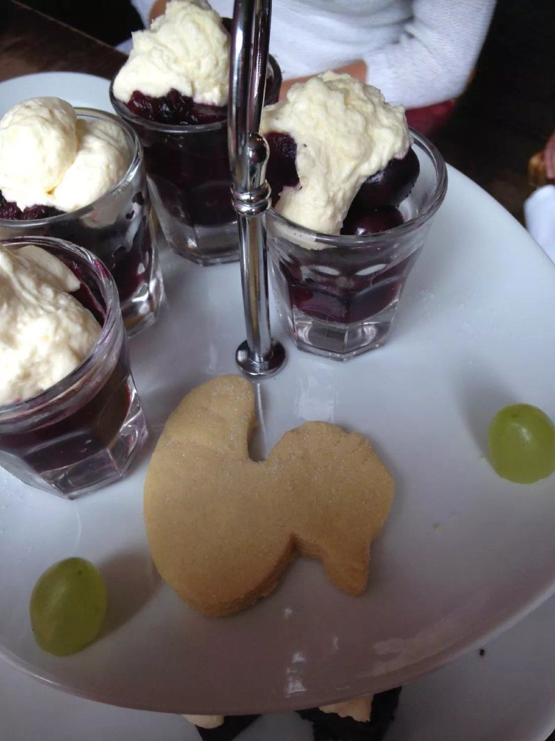 Cwtch Mawr Bar and Restaurant -Jolyon's at No. 10