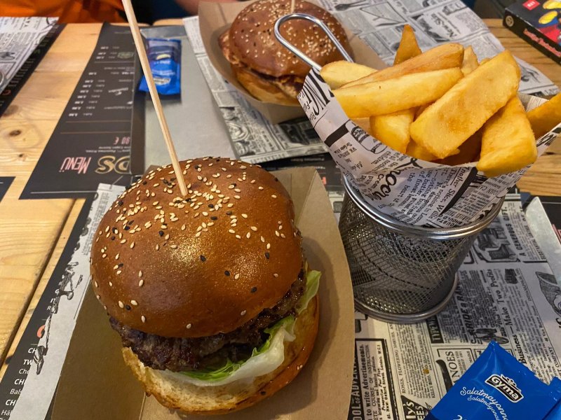 Danny's Burger & Grill