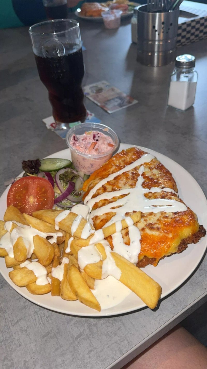 Lions Sports Bar And Grill Eston