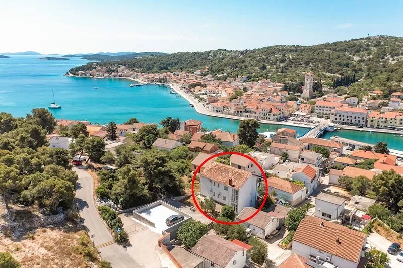 One bedroom apartment with balcony and sea view Tisno, Murter (A-4295-b)