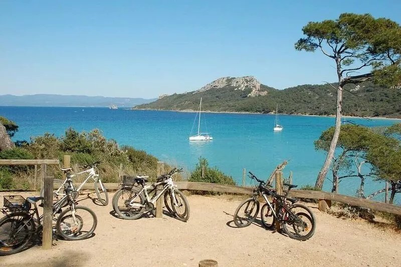 500 m from the seaside Hyeres Giens