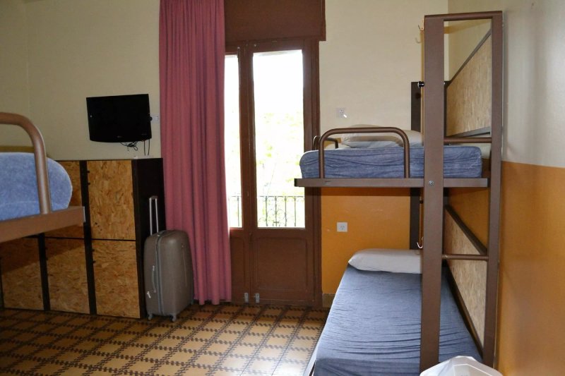 Equity Point Girona Hostel