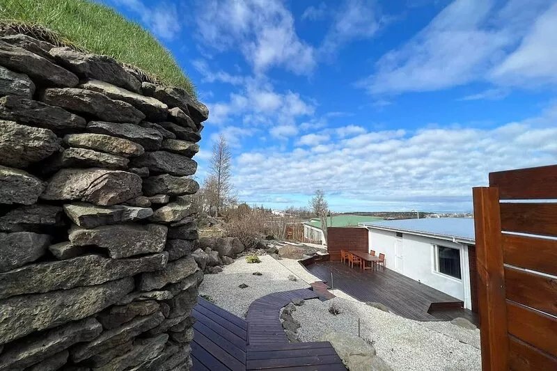 ICELAND SJF VILLA  With Hot Tub & Outdoor Sauna Amazing Mountains and city view